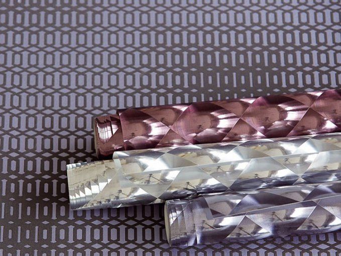  обои из голографической фольги Venue от Eijffinger 