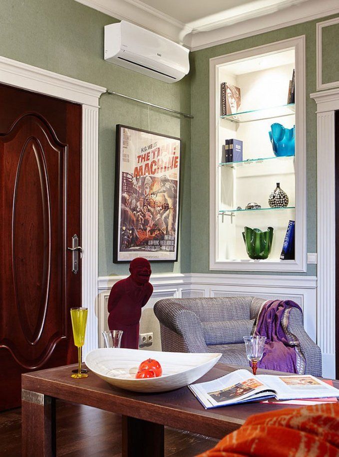 обои для стен Khroma и ARTE, бельгийская лепнина ORAC DECOR в "Идеальном ремонте"