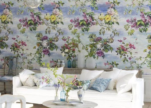 обои с цветами на фоне неба Designers Guild, каталог Caprifoglio Wallpapers