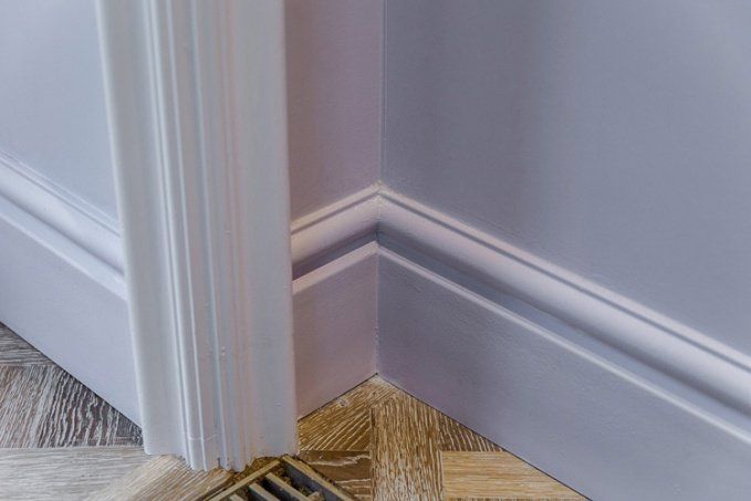 лепнина Orac Decor в интерьере дворянской гостиной