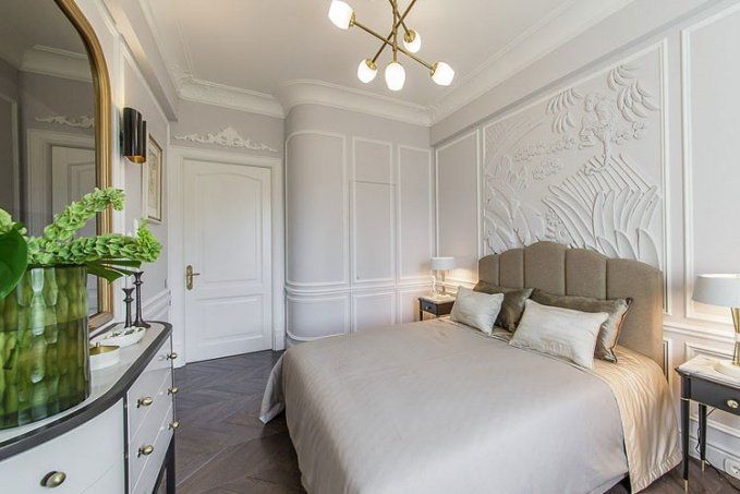 лепнина из полиуретана Orac Decor в интерьере французской спальни-будуара лепнина из полиуретана Orac Decor в интерьере французской спальни-будуара
