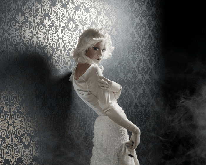 винтажные обои из коллекции Piano бренда Khroma