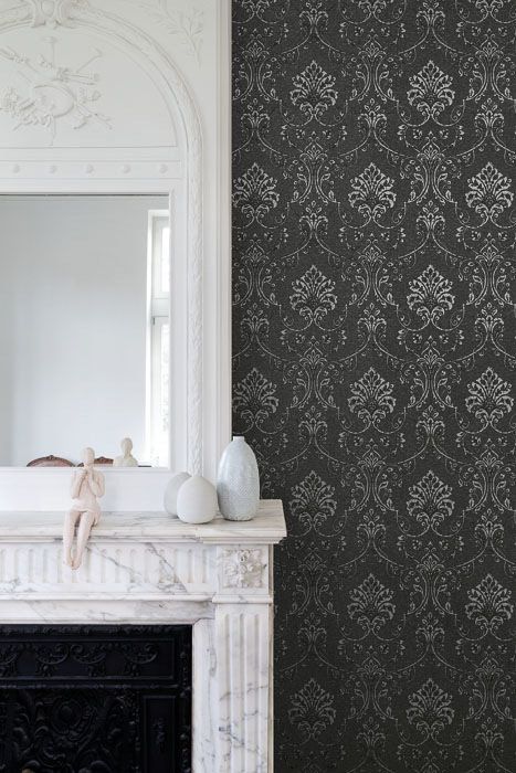 темные обои с дамаском из коллекции Toccata от Khroma