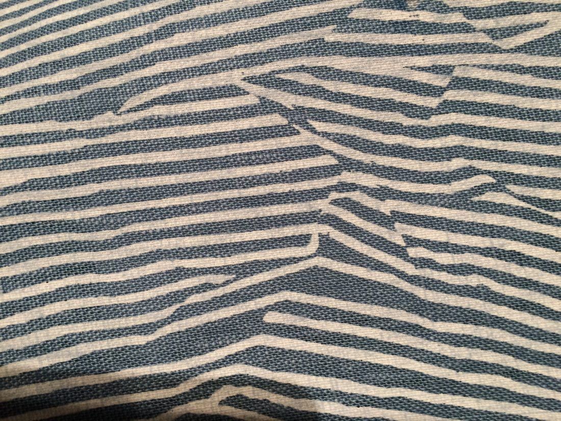 Ткань с геометрическим узором от Kelly Wearstler.