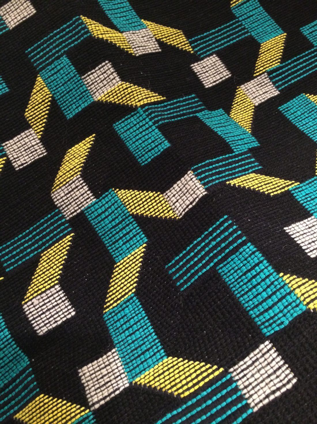 Dedar. В новой коллекции марки как главный орнаментальный мотив представлена абстрактная геометрия в духе 50-х и раннего футуризма.