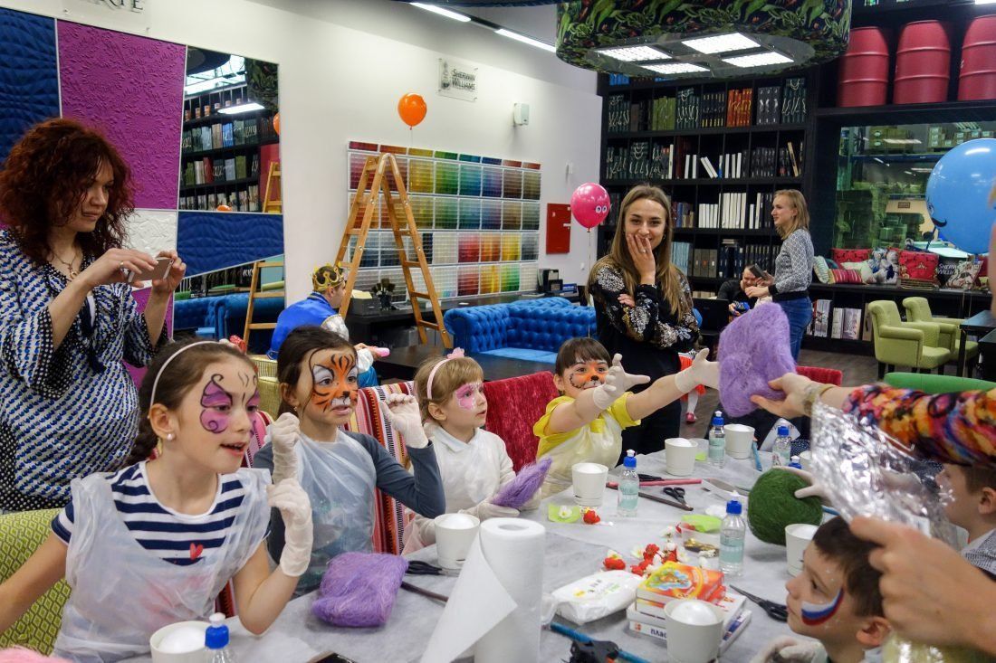 День детей в Мануфактура 5 Ампир Декор