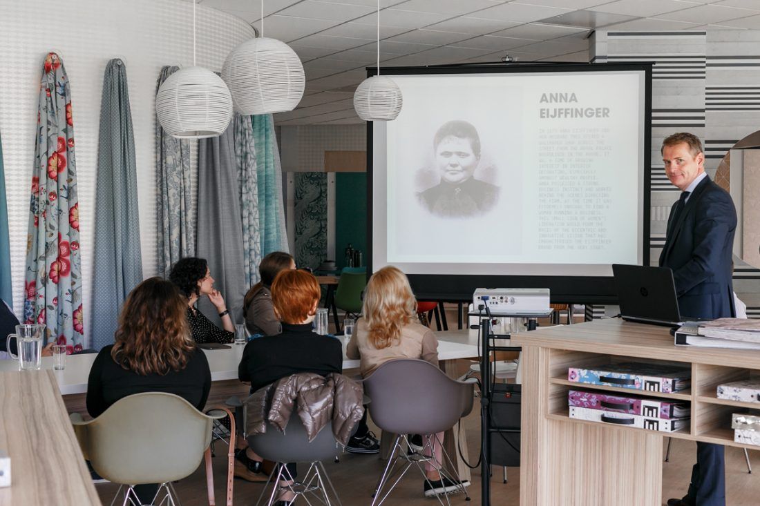 победители конкурса "В Бельгию с Ампир Декор!" 2017 на фабрике Eijffinger