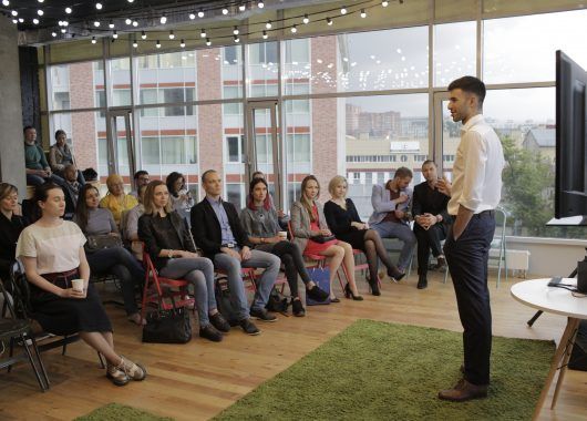 основатель школы скетчинга Arte de Grass Даниэль Петросян