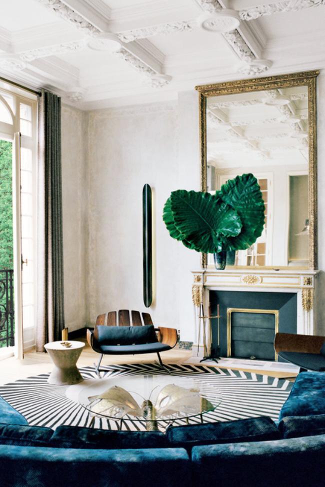 высота потолков пропорциональна размерам мебели