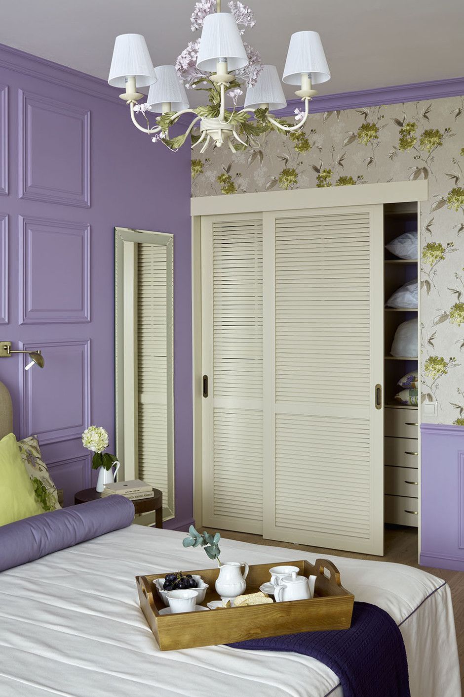 Спальня. Обои Catwalk Khroma.  Фото: Сергей Ананьев