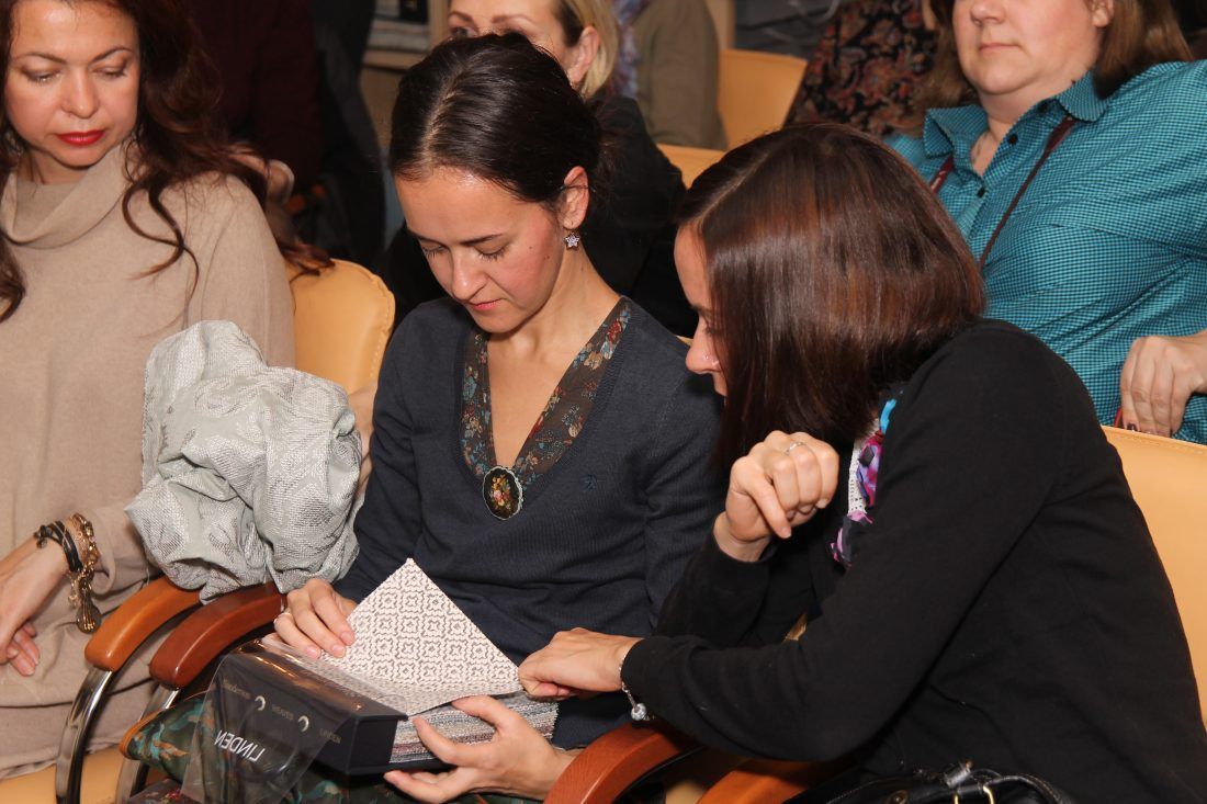 презентация осенних коллекций английских брендов в Ампир Декор Санкт-Петербург