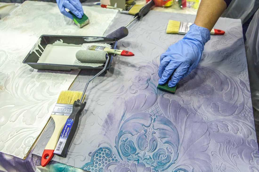 мастер-класс по декорированию настенных покрытий Lincrusta в Центре Дизайна Мануфактура 5 Ампир Декор