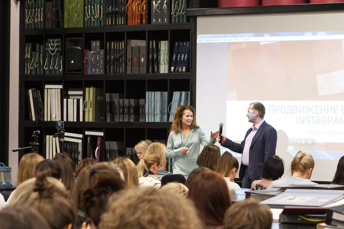 лекция «Инстаграм для дизайнера» главного редактора портала Roomble Оксаны Кашенко в Центре Дизайна Мануфактура 5 Ампир Декор