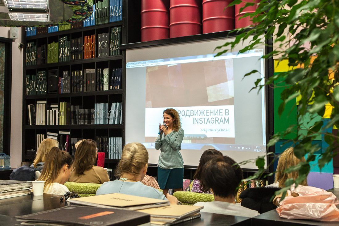 лекция «Инстаграм для дизайнера» главного редактора портала Roomble Оксаны Кашенко в Центре Дизайна Мануфактура 5 Ампир Декор