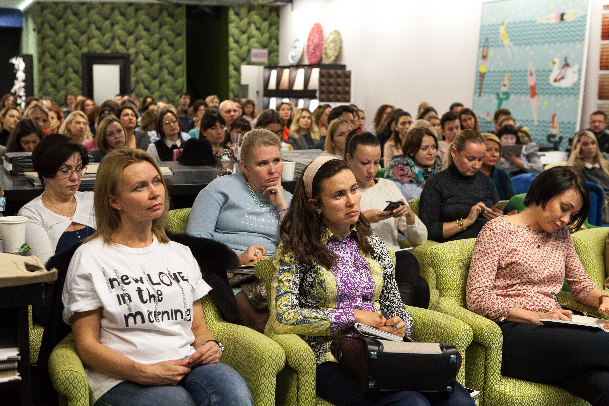 лекция «Инстаграм для дизайнера» главного редактора портала Roomble Оксаны Кашенко в Центре Дизайна Мануфактура 5 Ампир Декор