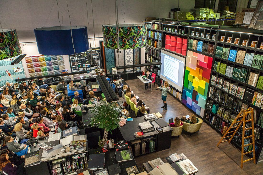 лекция «Инстаграм для дизайнера» главного редактора портала Roomble Оксаны Кашенко в Центре Дизайна Мануфактура 5 Ампир Декор