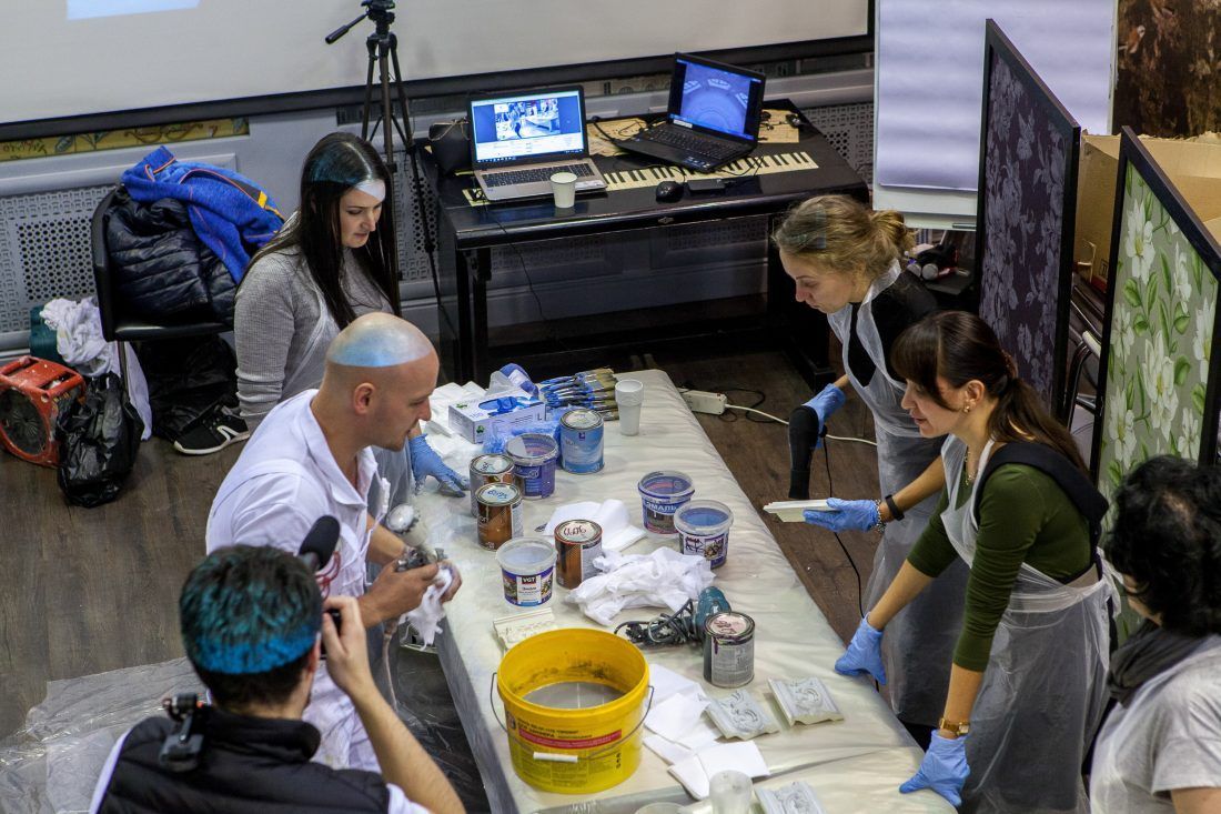 мастер-класс Николая Фетисова по декорированию лепнины в Центре Дизайна Мануфактура 5 Ампир Декор