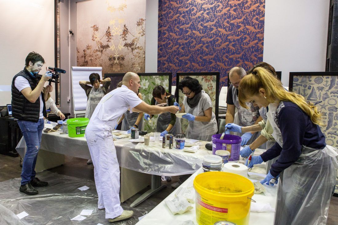 мастер-класс Николая Фетисова по декорированию лепнины в Центре Дизайна Мануфактура 5 Ампир Декор