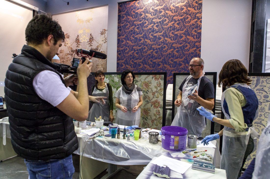 мастер-класс Николая Фетисова по декорированию лепнины в Центре Дизайна Мануфактура 5 Ампир Декор