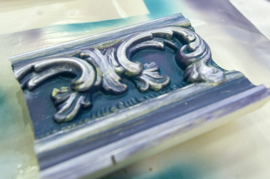 мастер-класс Николая Фетисова по декорированию лепнины в Центре Дизайна Мануфактура 5 Ампир Декор