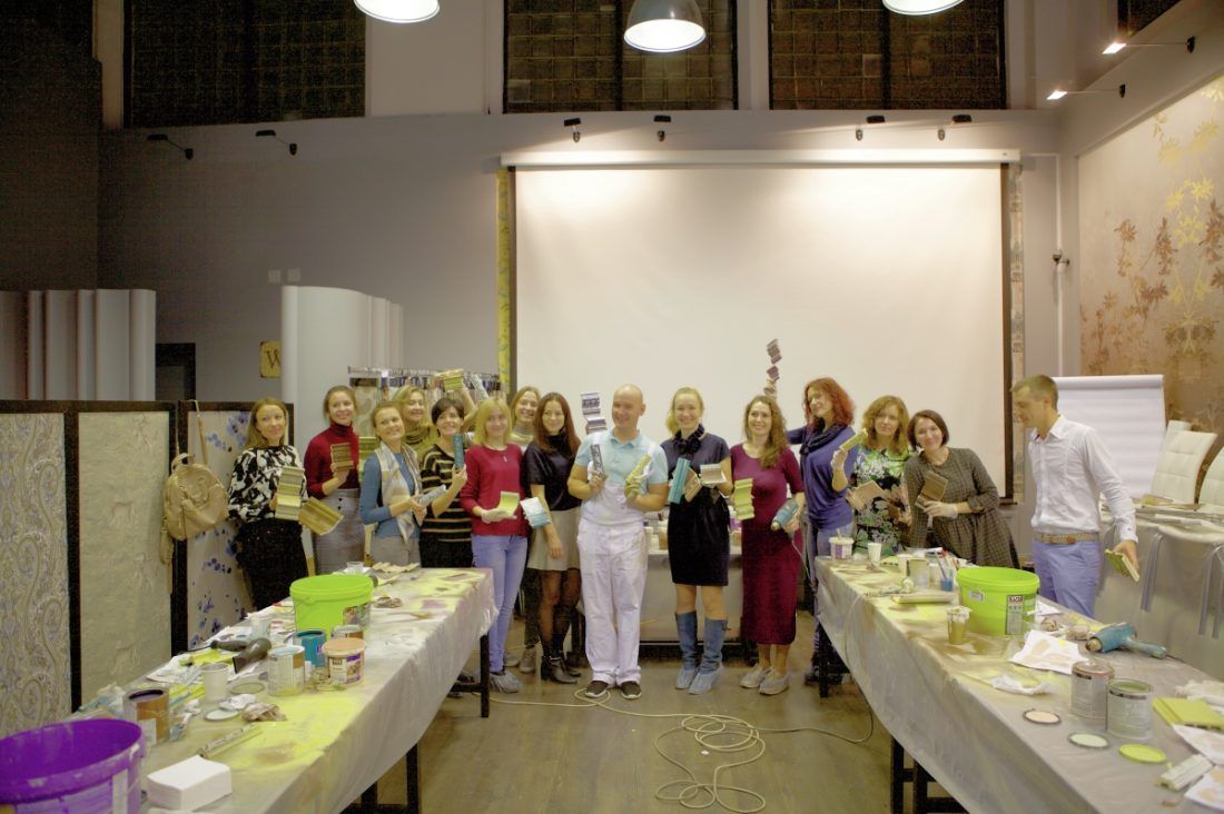 мастер-класс Николая Фетисова по декорированию лепнины в Центре Дизайна Мануфактура 5 Ампир Декор