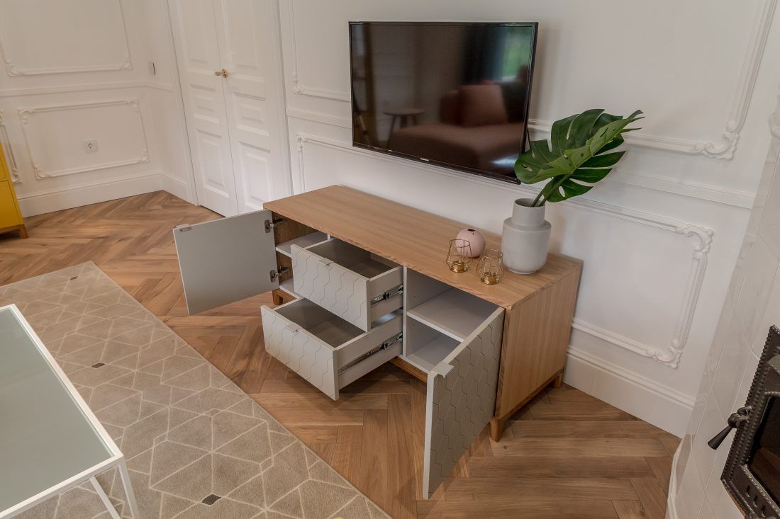 Молдинги из полиуретана как элемент декора стен