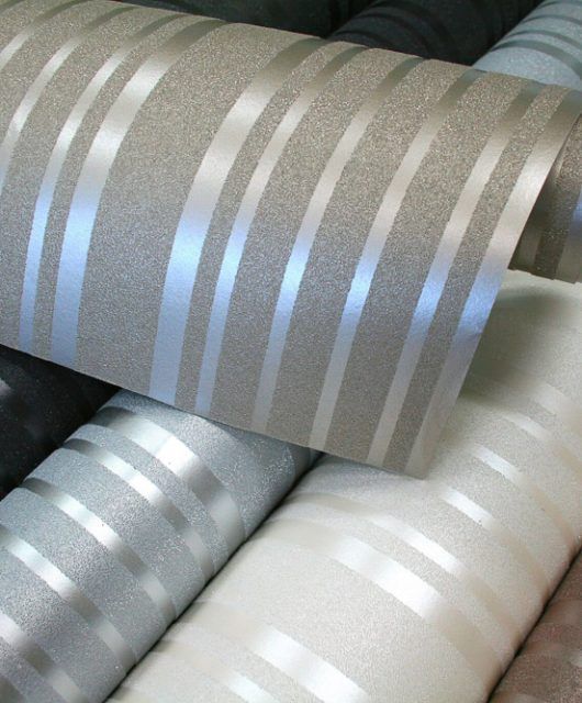 Обои в полоску с глиттером и перламутровой краской из коллекции Luna от Fardis