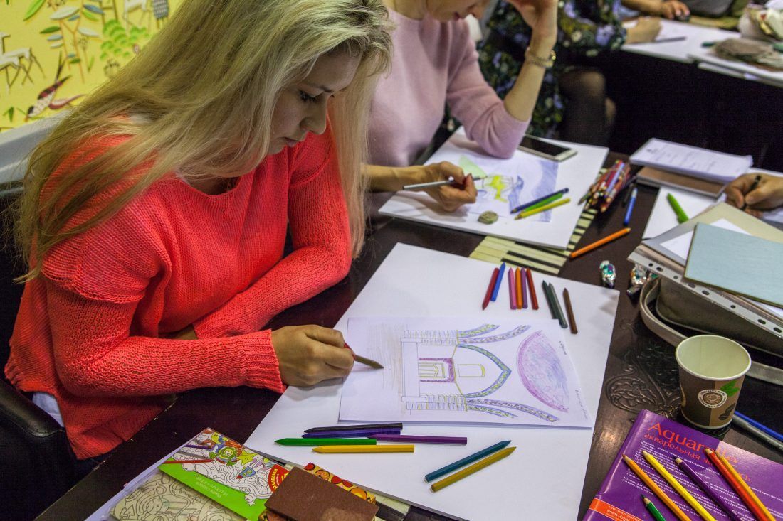 курс Елены Теплицкой «Мастерство работы с цветом» в Центре Дизайна Мануфактура 5 Ампир Декор