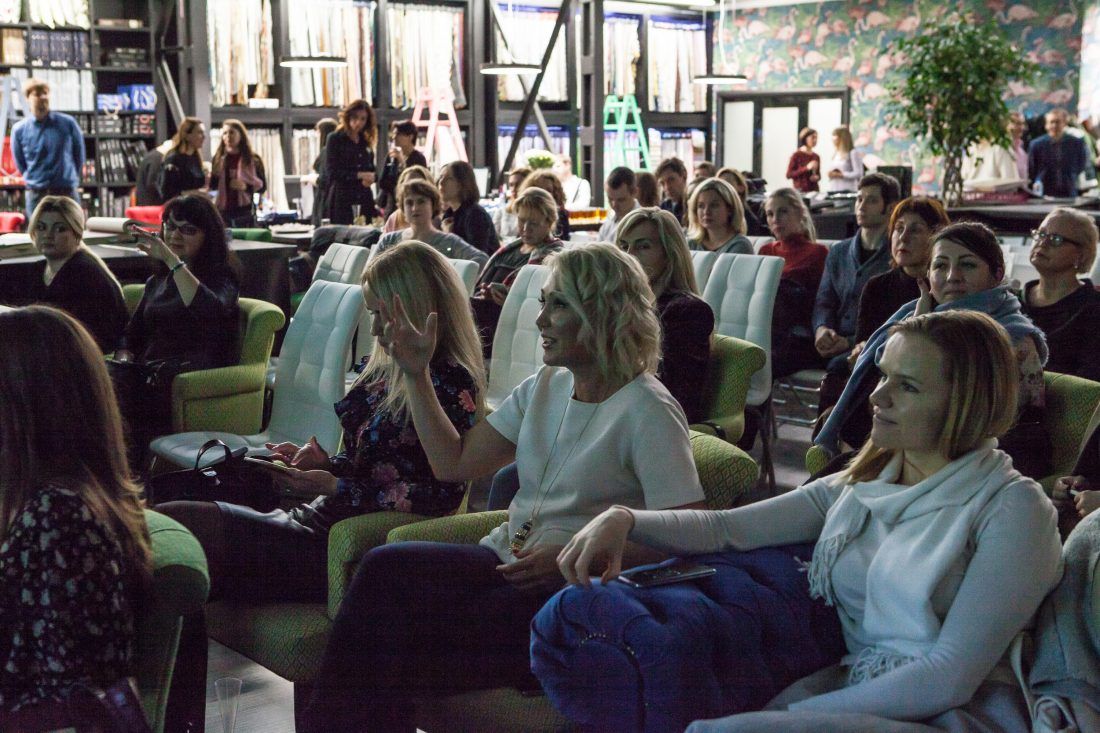 компании Ампир Декор 21 год!