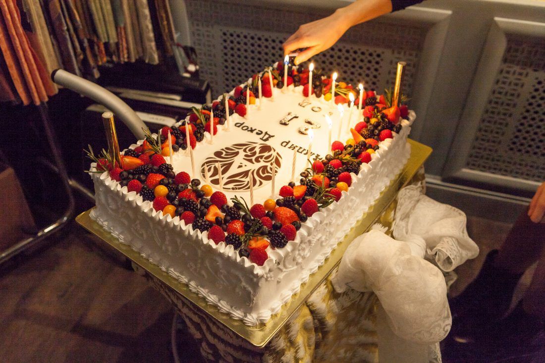 компании Ампир Декор 21 год!