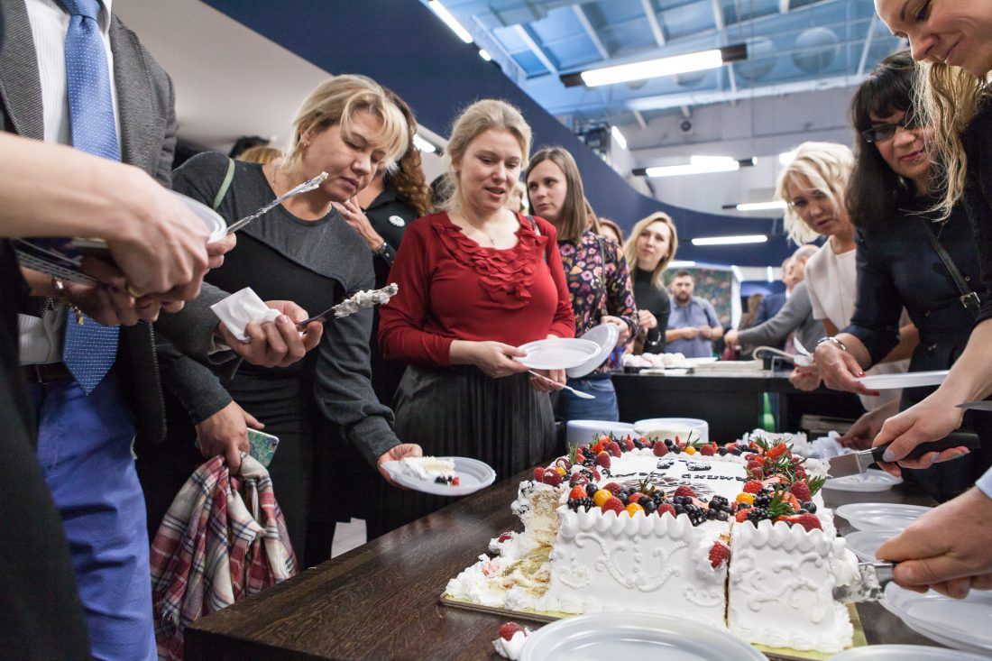 компании Ампир Декор 21 год!