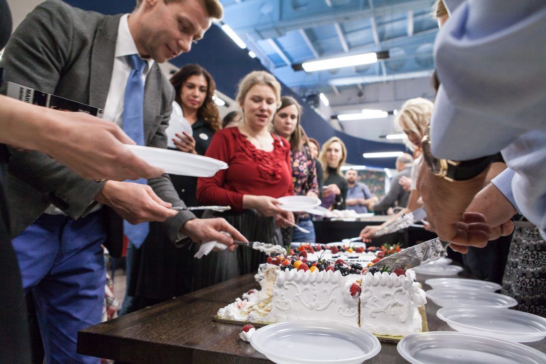 компании Ампир Декор 21 год!