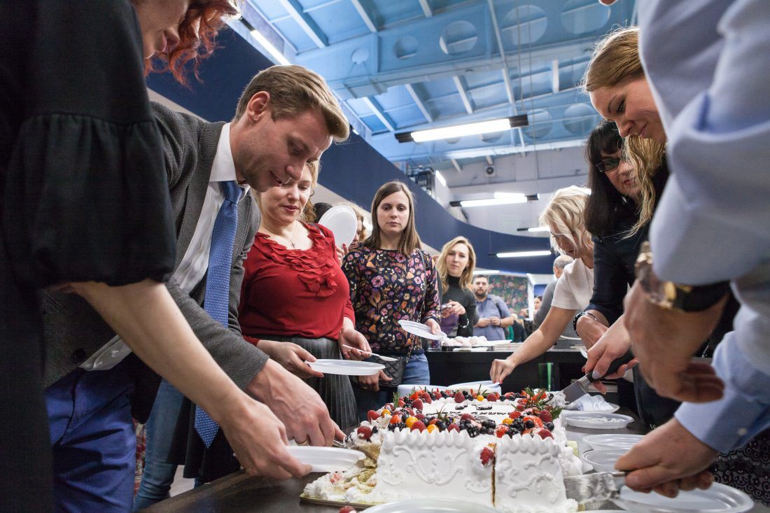 компании Ампир Декор 21 год!