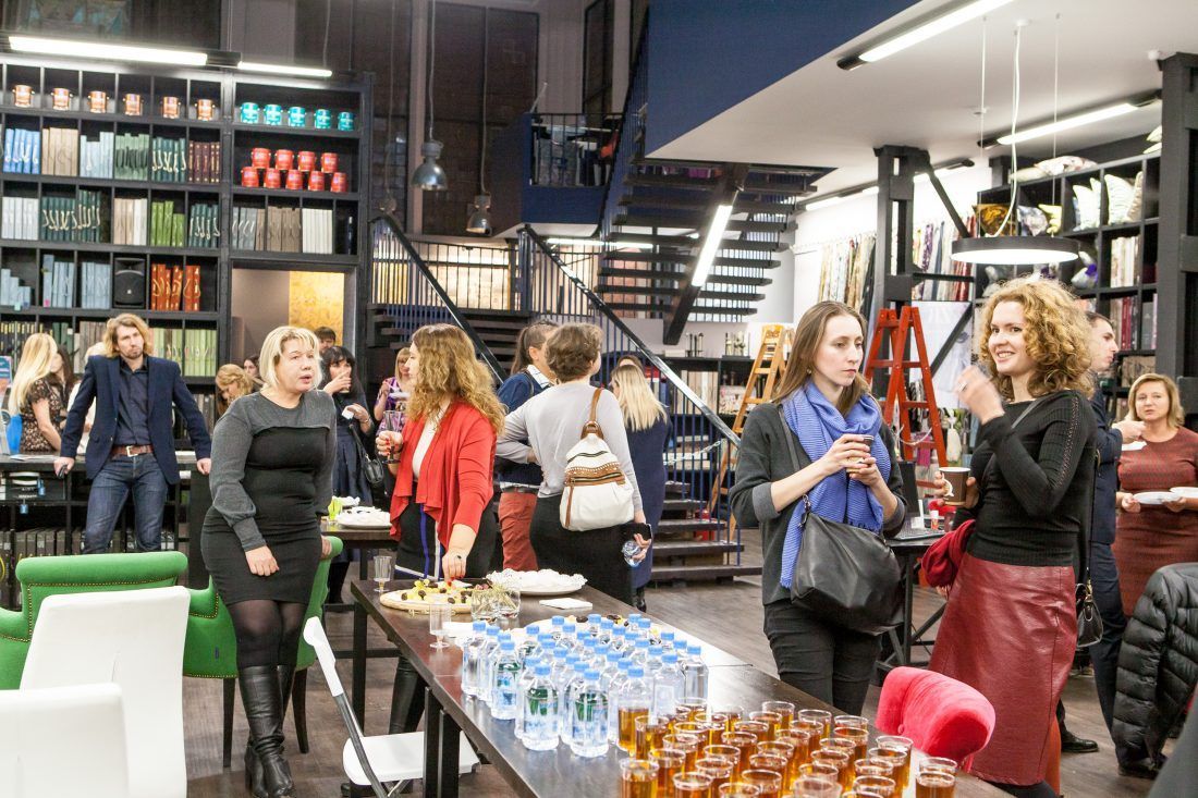 компании Ампир Декор 21 год!