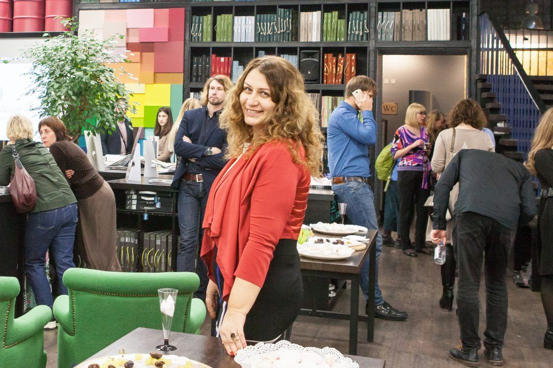 компании Ампир Декор 21 год!