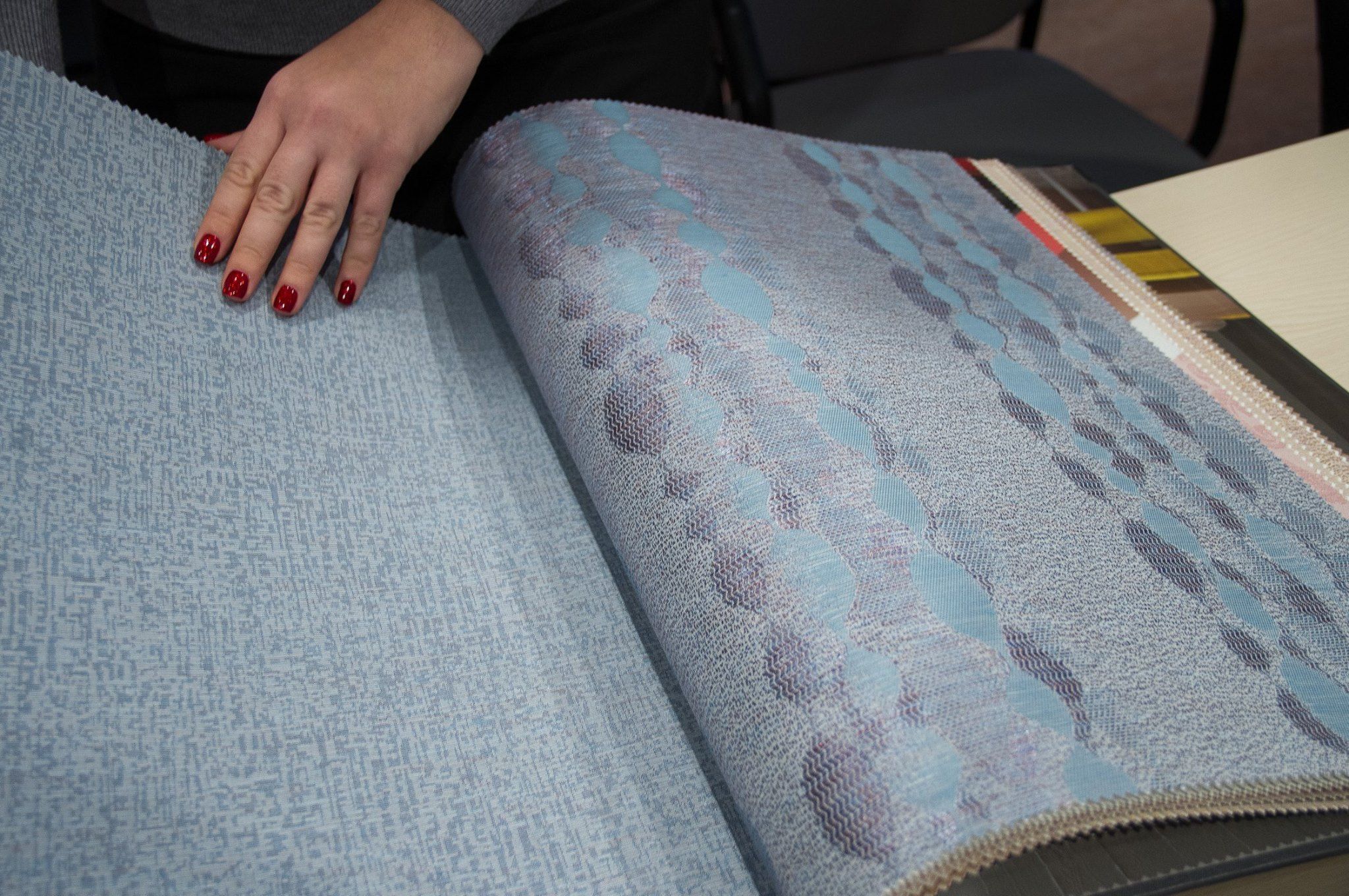 репортаж Ампир Декор с фабрики текстильных обоев Calcutta