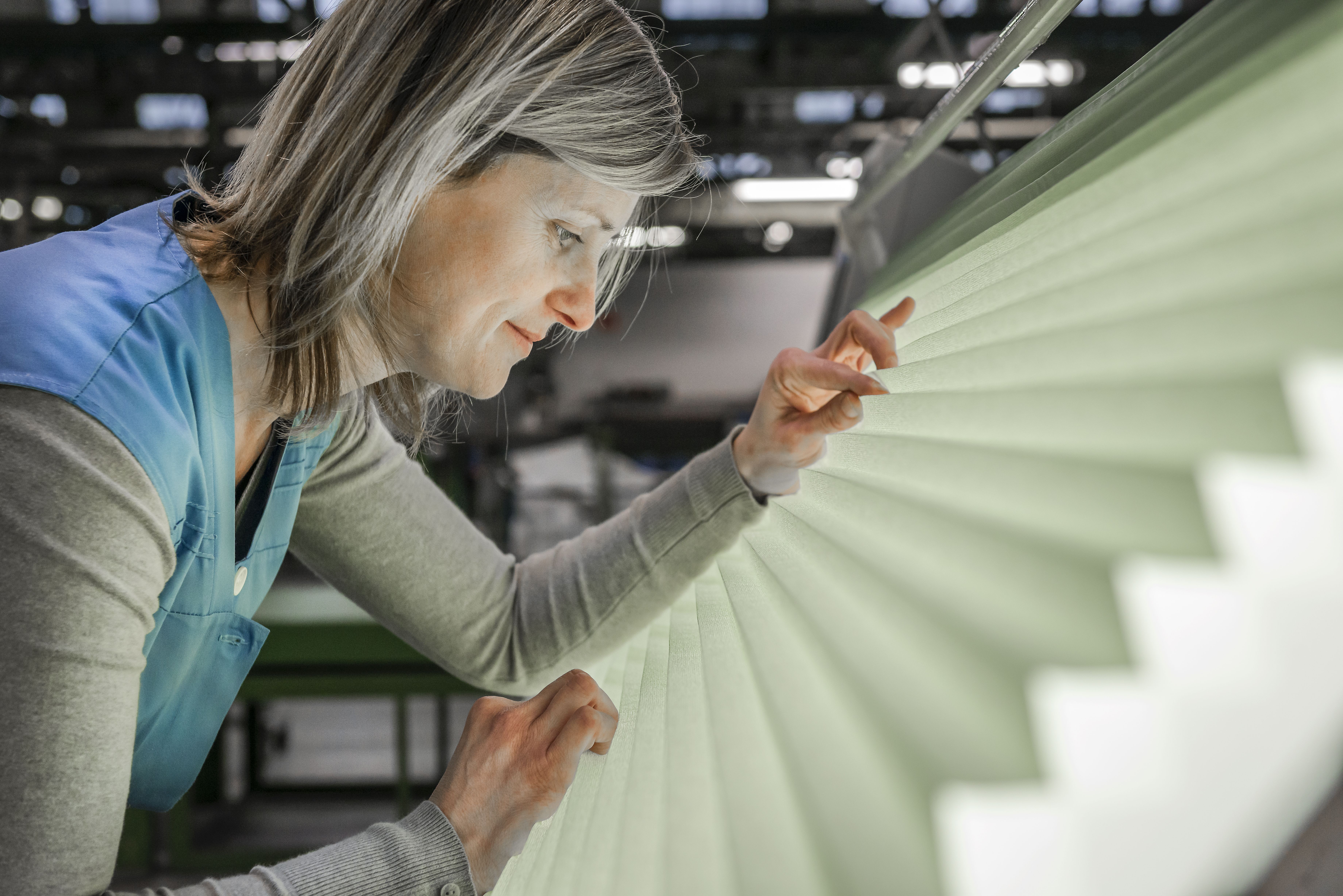 репортах с фабрики текстильных обоев Calcutta