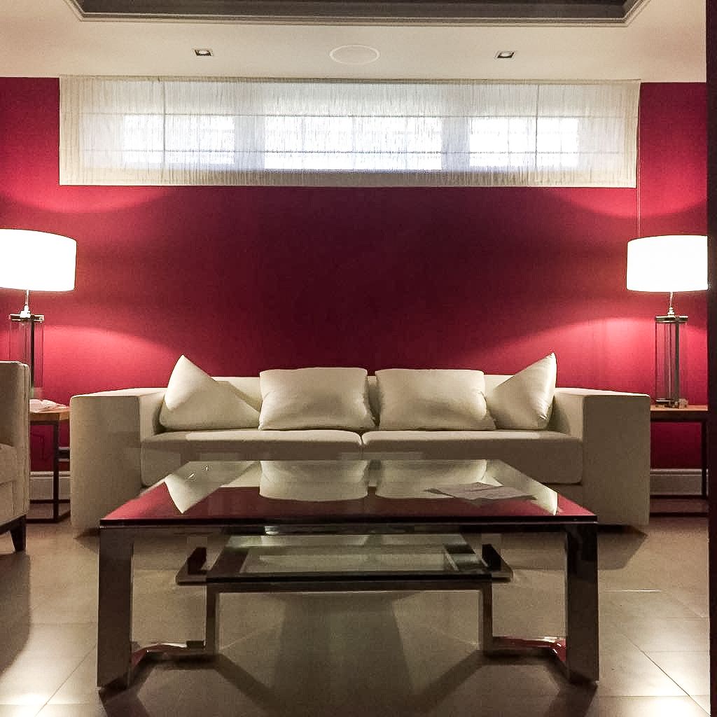 пример оформления маленького окна в интерьере, дизайнер по текстилю - Ирина Орочко