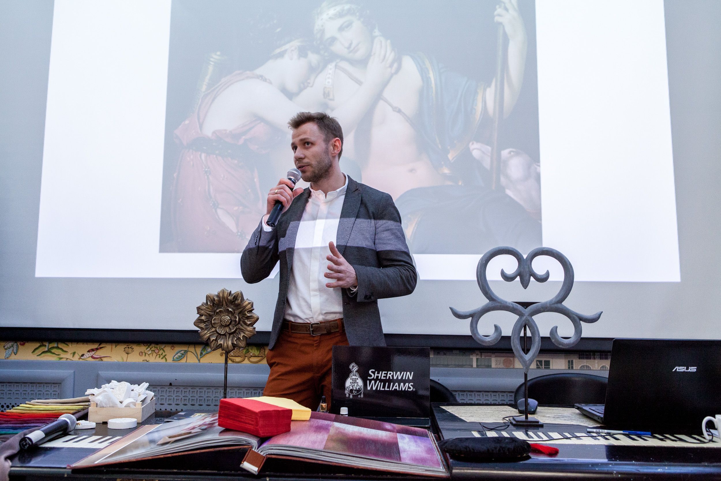 Центр Дизайна Мануфактура 5 Ампир Декор поздравляет всех влюбленных с 14 февраля