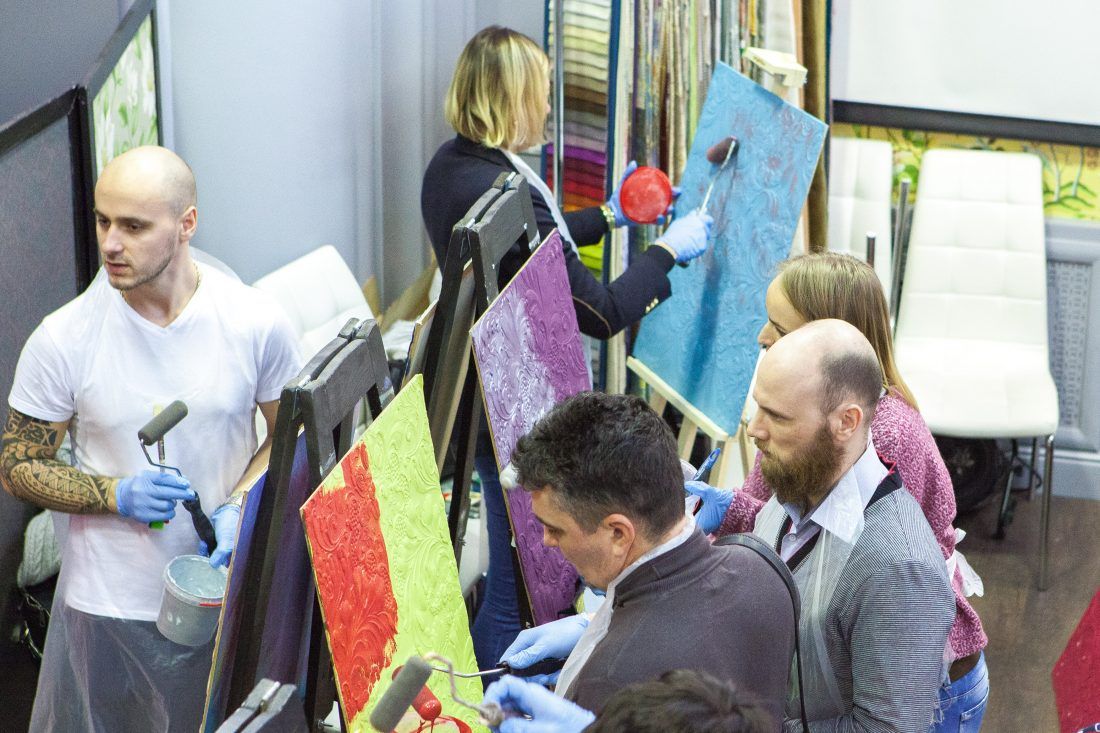 мастер-класс по декорированию Lincrusta красками Sherwin-Williams в Центре Дизайна Мануфактура 5 Ампир Декор