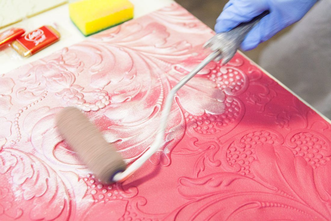 мастер-класс по декорированию Lincrusta красками Sherwin-Williams в Центре Дизайна Мануфактура 5 Ампир Декор