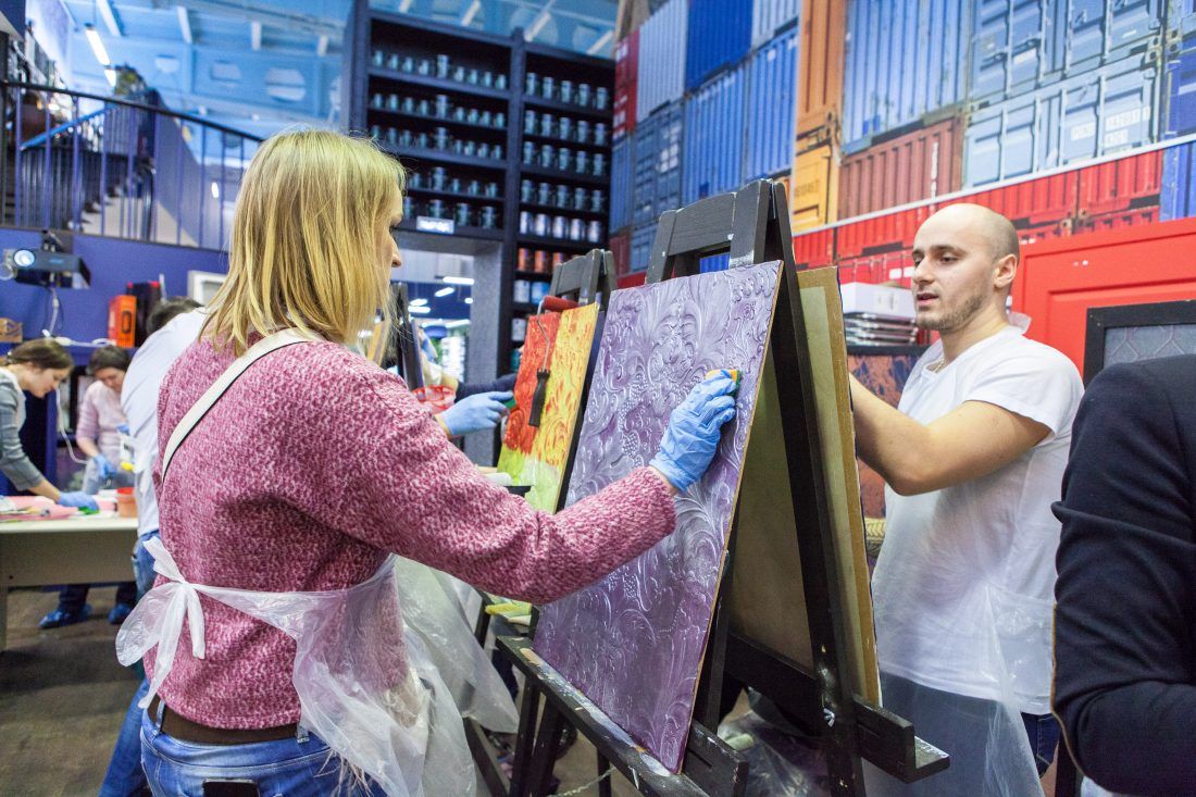 мастер-класс по декорированию Lincrusta красками Sherwin-Williams в Центре Дизайна Мануфактура 5 Ампир Декор