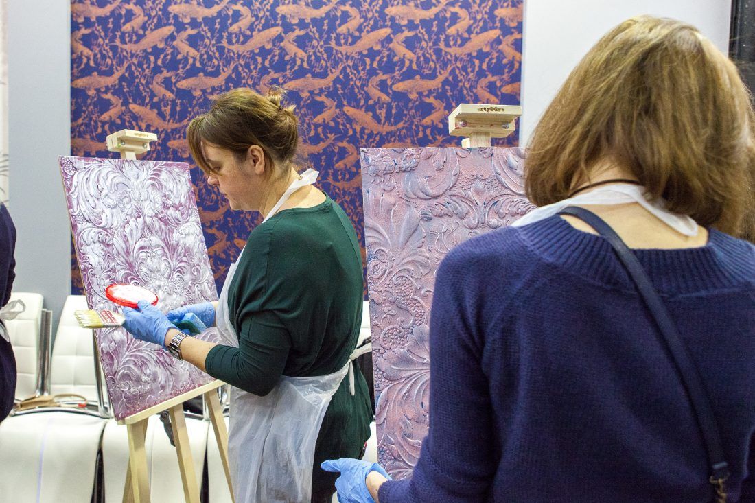 мастер-класс по декорированию Lincrusta красками Sherwin-Williams в Центре Дизайна Мануфактура 5 Ампир Декор