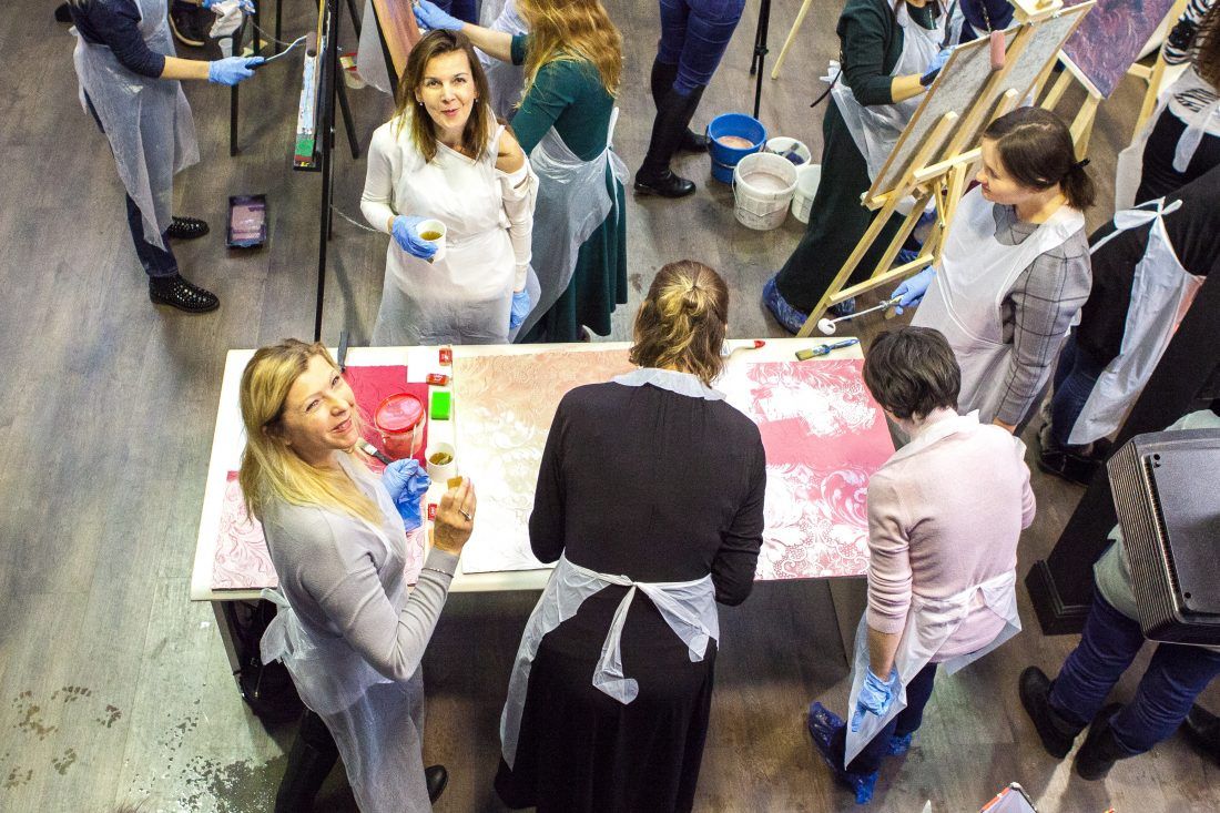 мастер-класс по декорированию Lincrusta красками Sherwin-Williams в Центре Дизайна Мануфактура 5 Ампир Декор