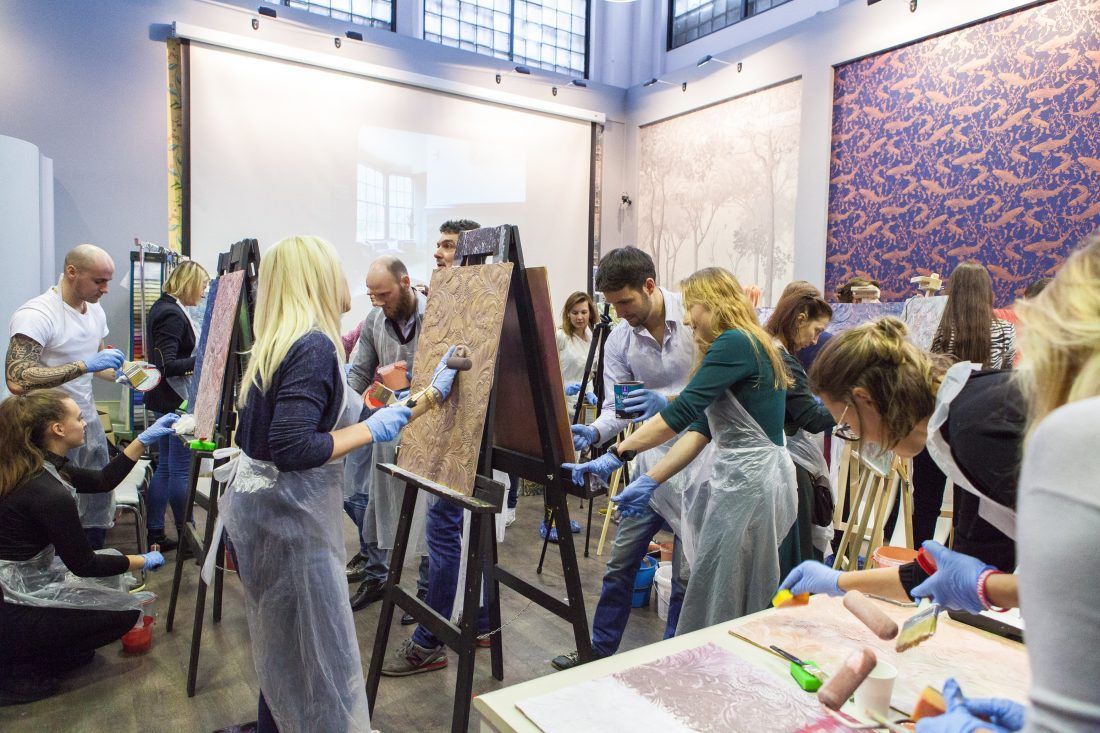 мастер-класс по декорированию Lincrusta красками Sherwin-Williams в Центре Дизайна Мануфактура 5 Ампир Декор