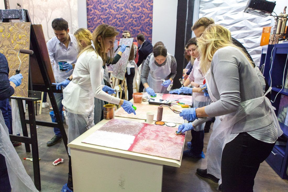 мастер-класс по декорированию Lincrusta красками Sherwin-Williams в Центре Дизайна Мануфактура 5 Ампир Декор