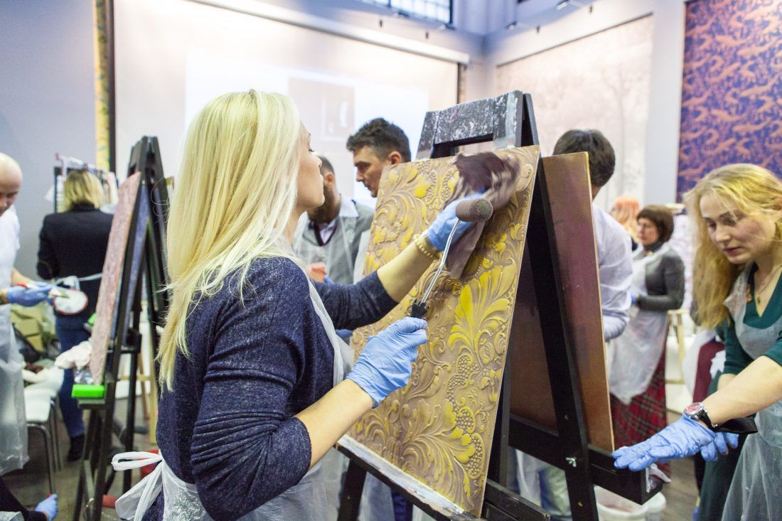 мастер-класс по декорированию Lincrusta красками Sherwin-Williams в Центре Дизайна Мануфактура 5 Ампир Декор