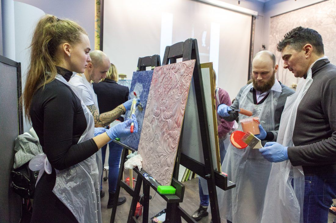 мастер-класс по декорированию Lincrusta красками Sherwin-Williams в Центре Дизайна Мануфактура 5 Ампир Декор