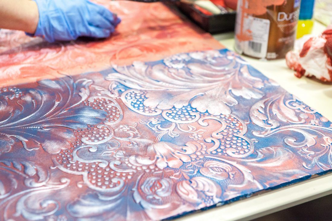 мастер-класс по декорированию Lincrusta красками Sherwin-Williams в Центре Дизайна Мануфактура 5 Ампир Декор