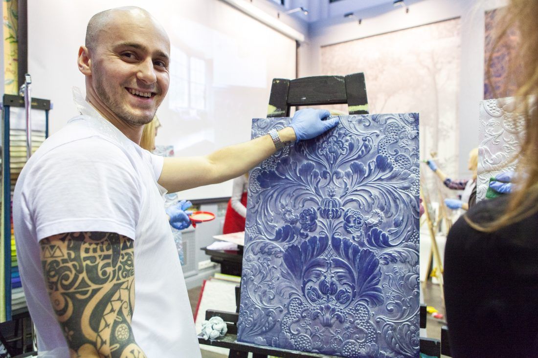 мастер-класс по декорированию Lincrusta красками Sherwin-Williams в Центре Дизайна Мануфактура 5 Ампир Декор